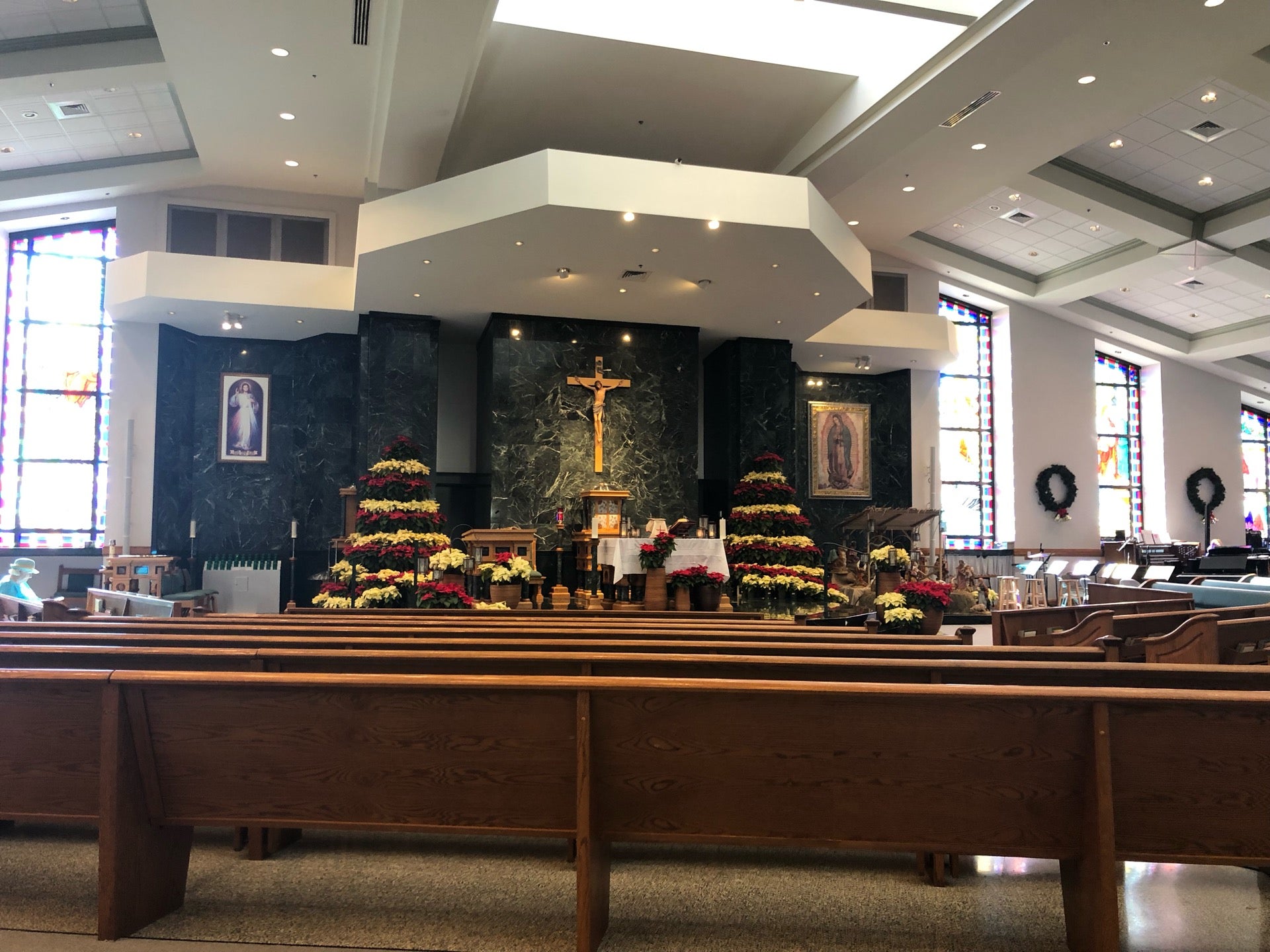 Saint Elizabeth Seton Catholic Church, 5225 Golden Gate Pkwy, Naples