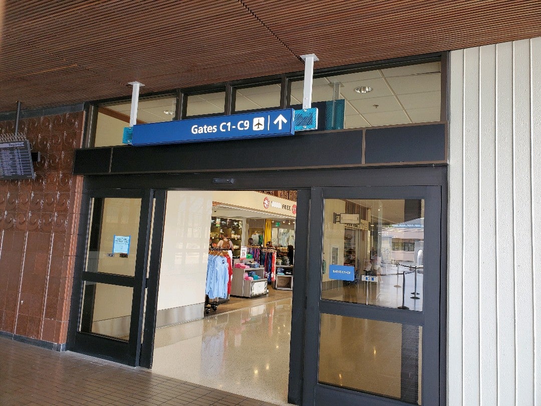 Bus Stop Honolulu International Terminal 2, Honolulu, HI, Bus Lines