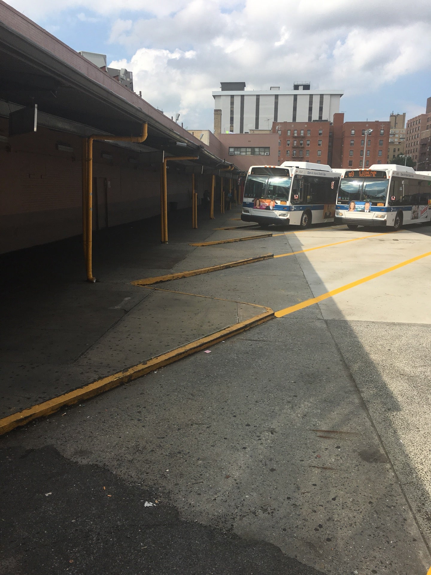 Jamaica 165 St Bus Terminal - aaf9x11