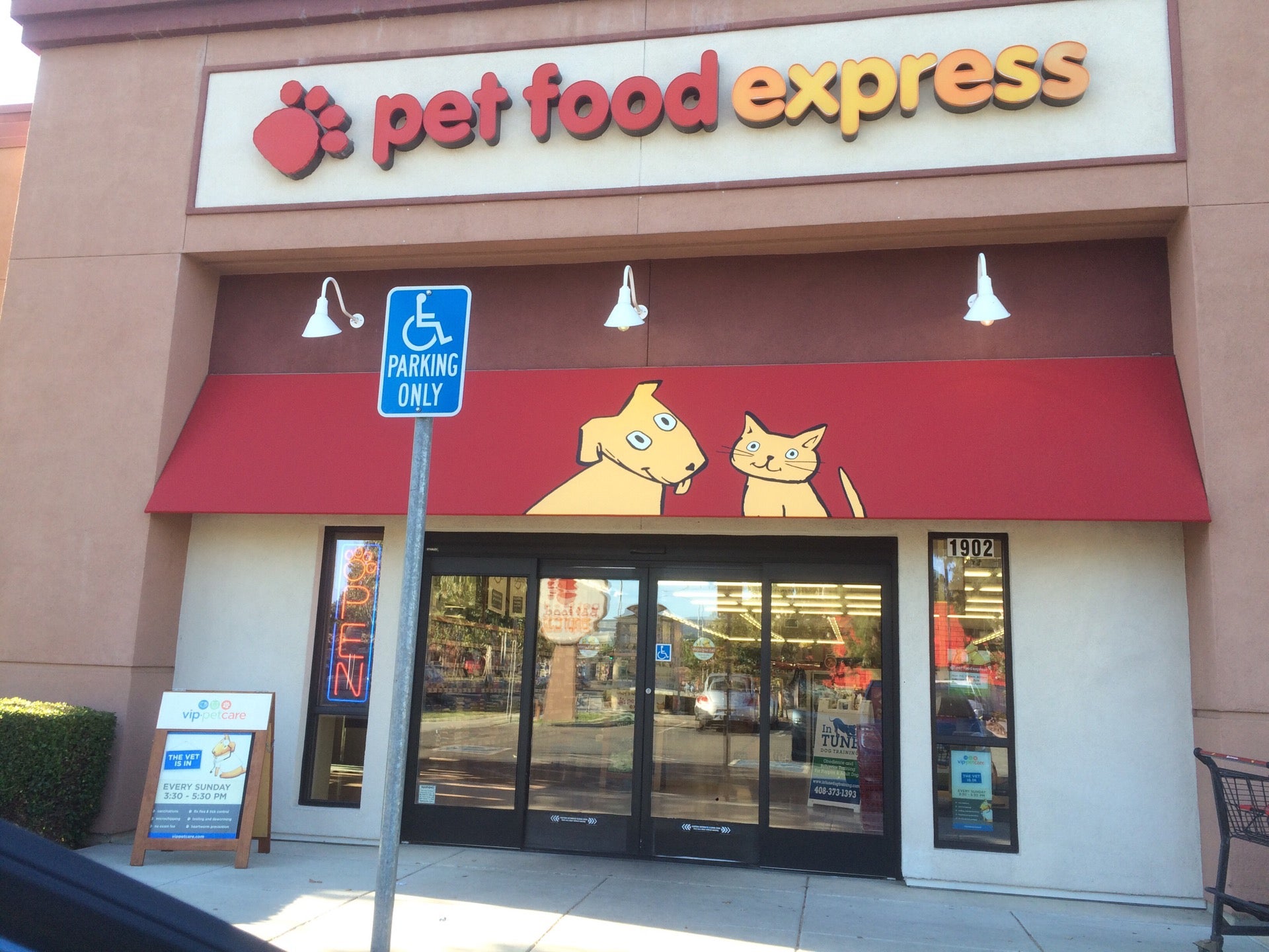 Pet Food Express opens newest location this weekend in Belmont