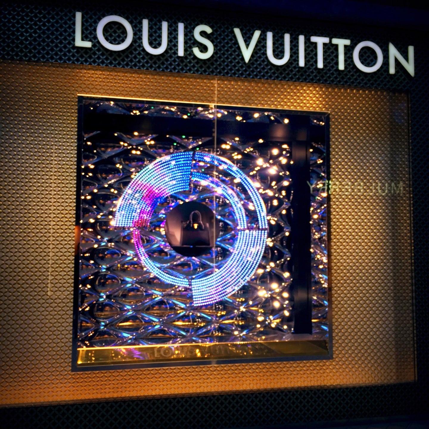 Louis Vuitton Holt Renfrew Toronto Yorkdale, 3401 Dufferin St