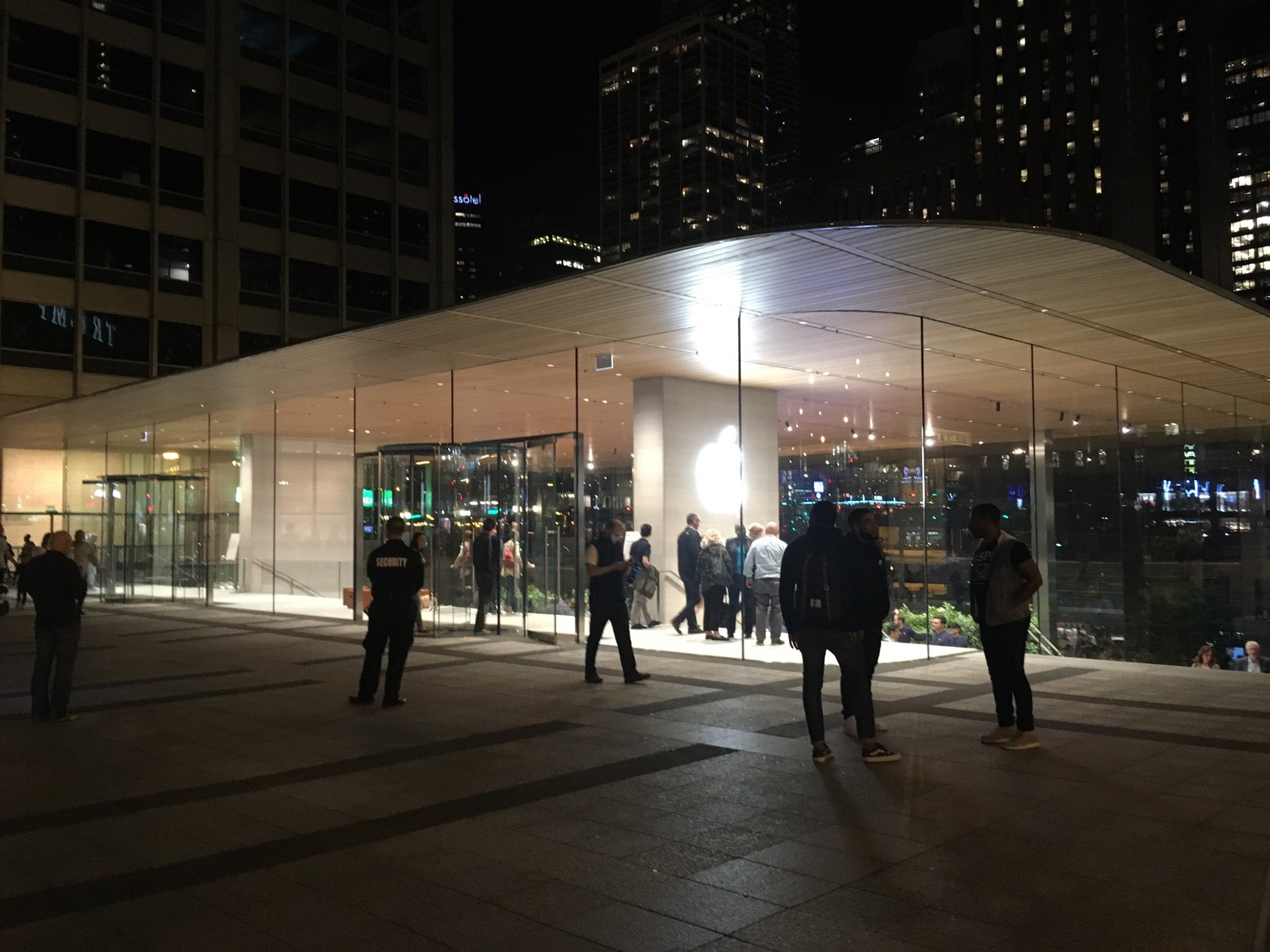 Apple Michigan Avenue, Chicago