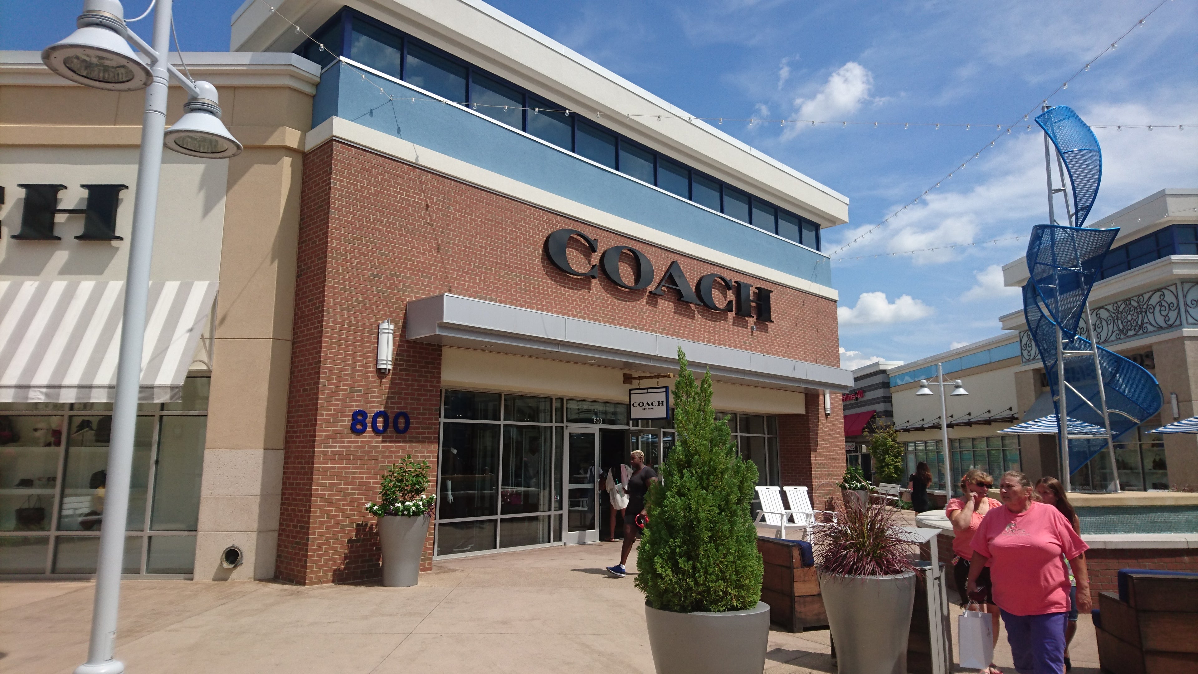 COACH Outlet, 6800 Oxon Hill Rd., Space 800, Oxon Hill, MD, Handbags -  MapQuest