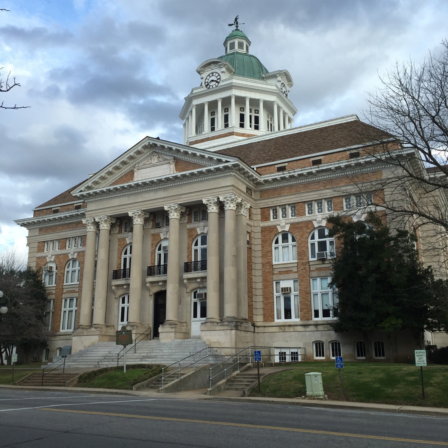 Giles County Courthouse, N 1st St, Pulaski, TN, Parking Garages - MapQuest