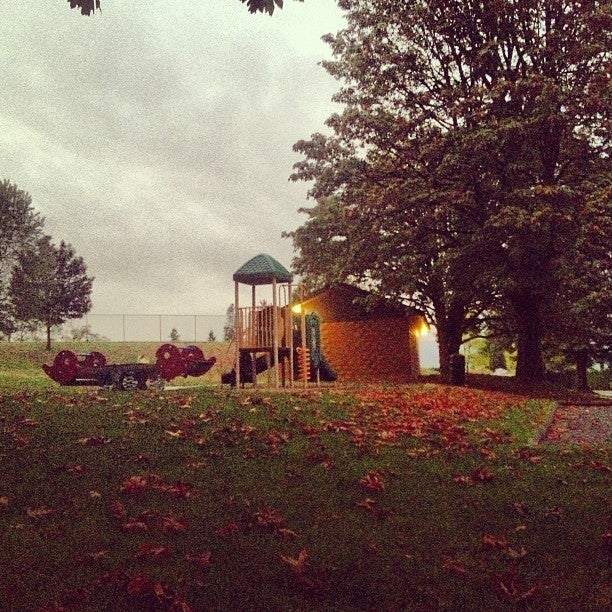 Cariboo Park, Cariboo Rd, New Westminster, BC MapQuest