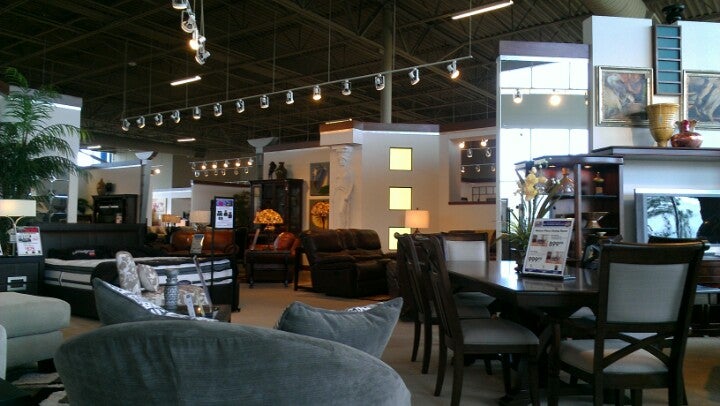 Rooms To Go Furniture Store - 900 W Osceola Pkwy