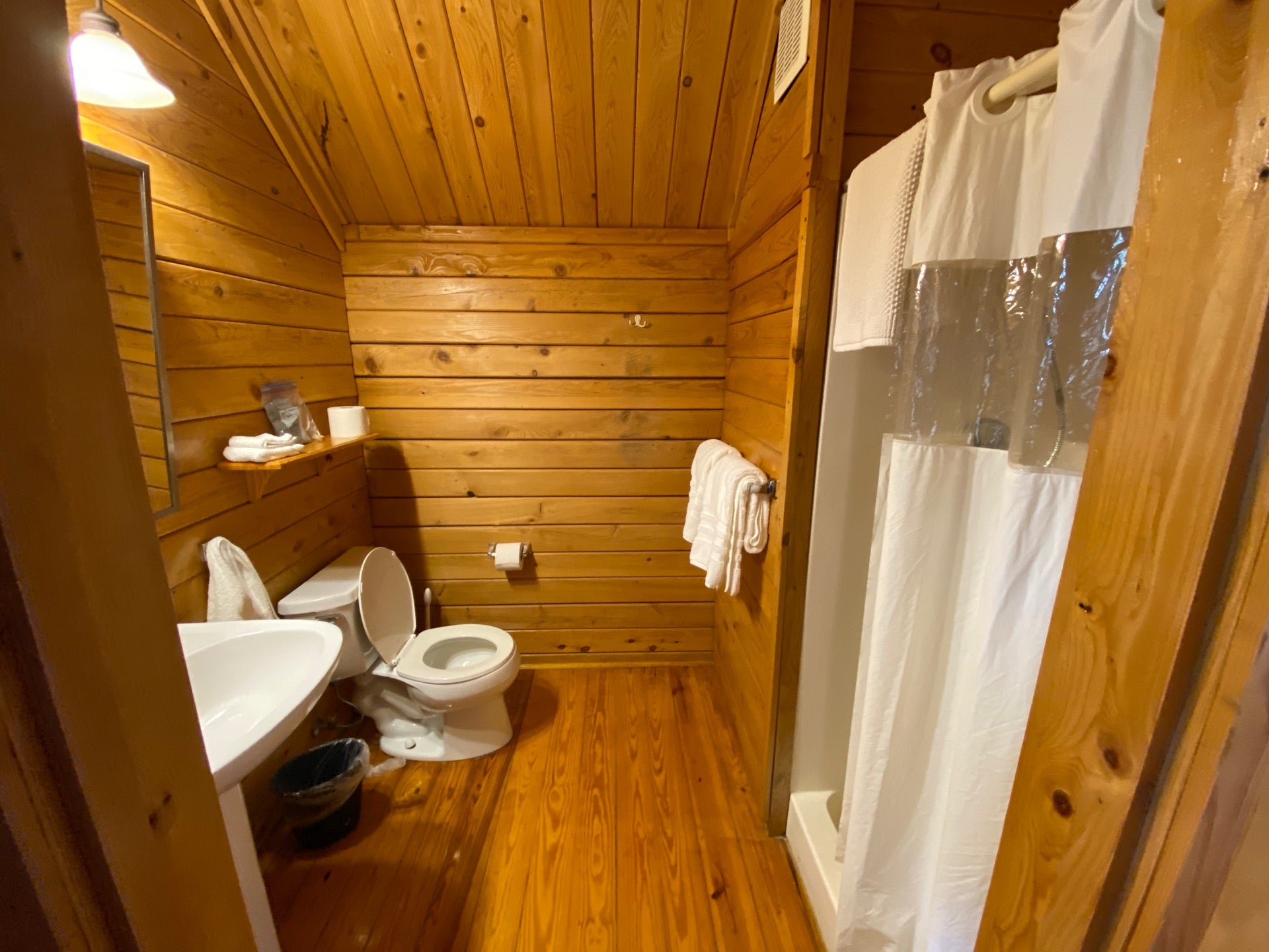 Badlands/ White River KOA, 20720 SD Highway 44, Interior, SD ...