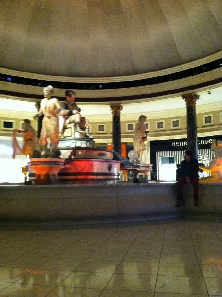 Moving Statues, 3570 Las Vegas Blvd S, Las Vegas, NV, Entertainment