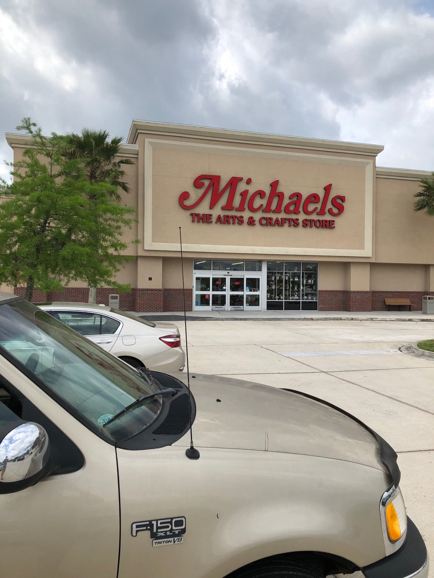 Michaels Arts & Crafts - Jordan Landing