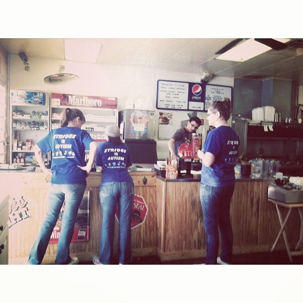 Old Hundred Grocery & Grill, 599 Old Hundred Rd, Pelzer, SC 29669, US