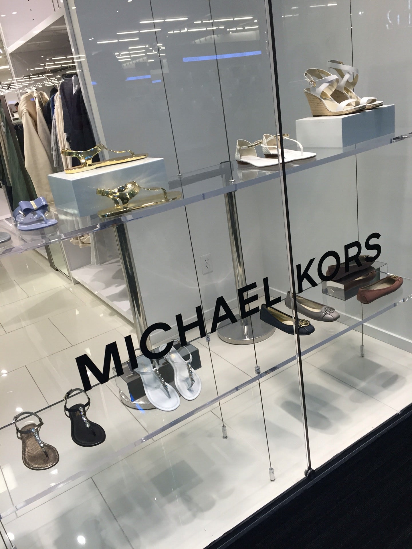 Michael kors best sale vaughan mills outlet