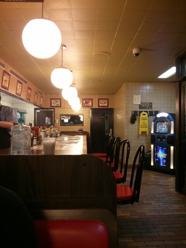 Waffle House, 2210 Armory Dr, Murfreesboro, TN, Eating places MapQuest