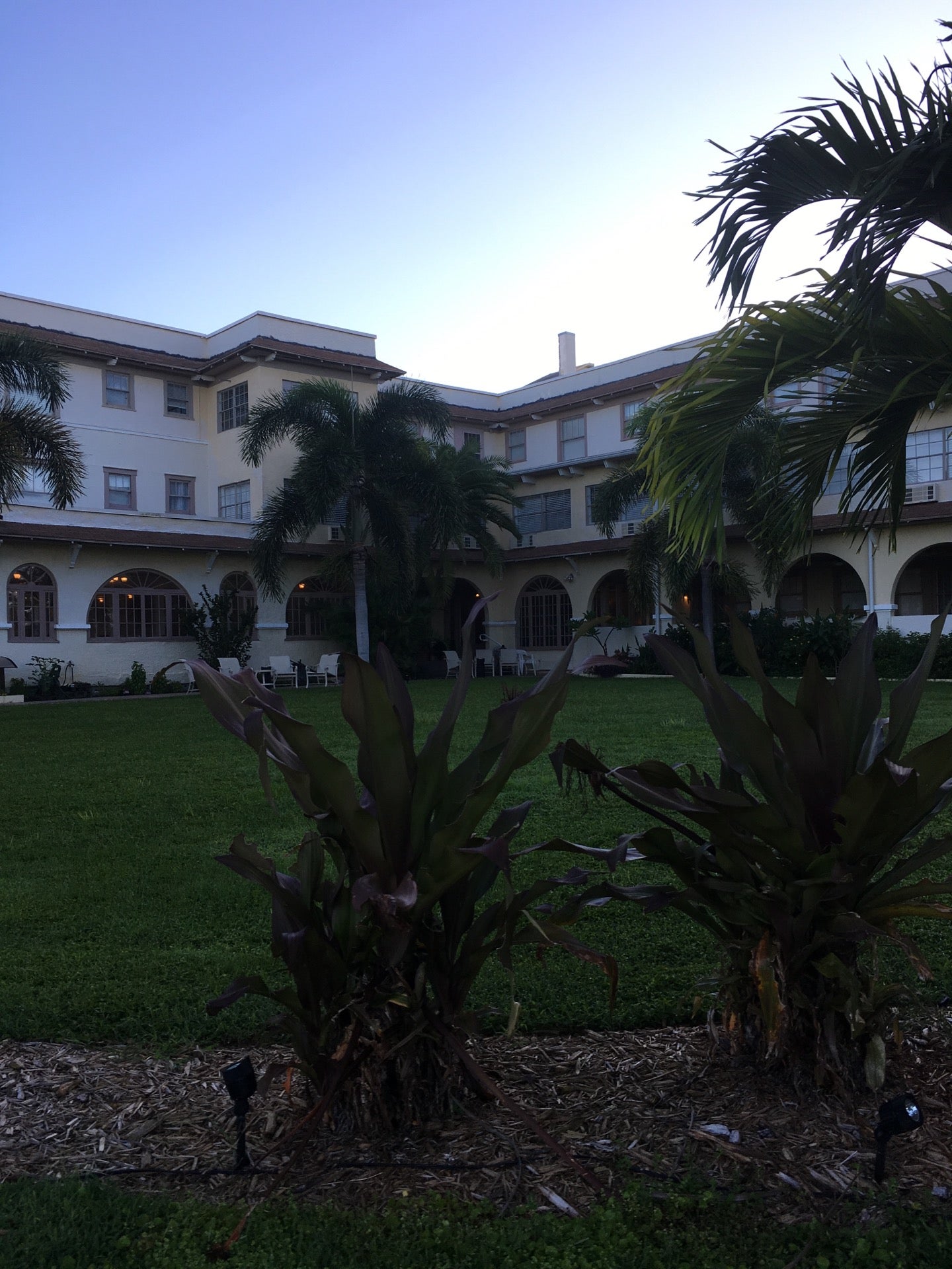 Crystal Bay Hotel, 7401 Central Ave, Saint Petersburg, FL, Hotels