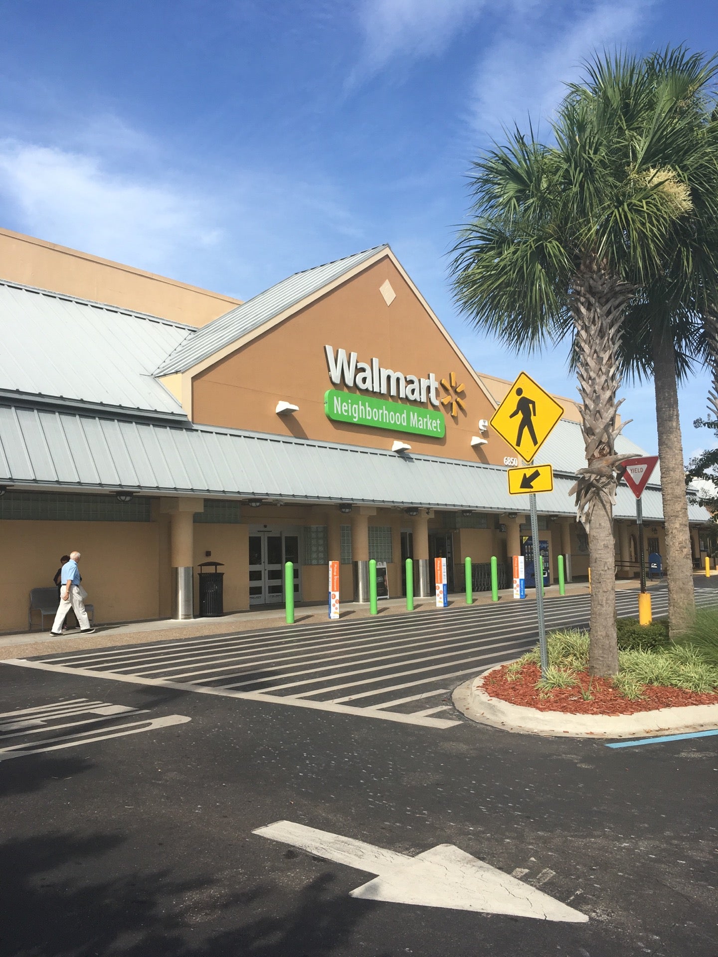 File:Walmart Neighborhood Market in Miami.jpg - Wikipedia