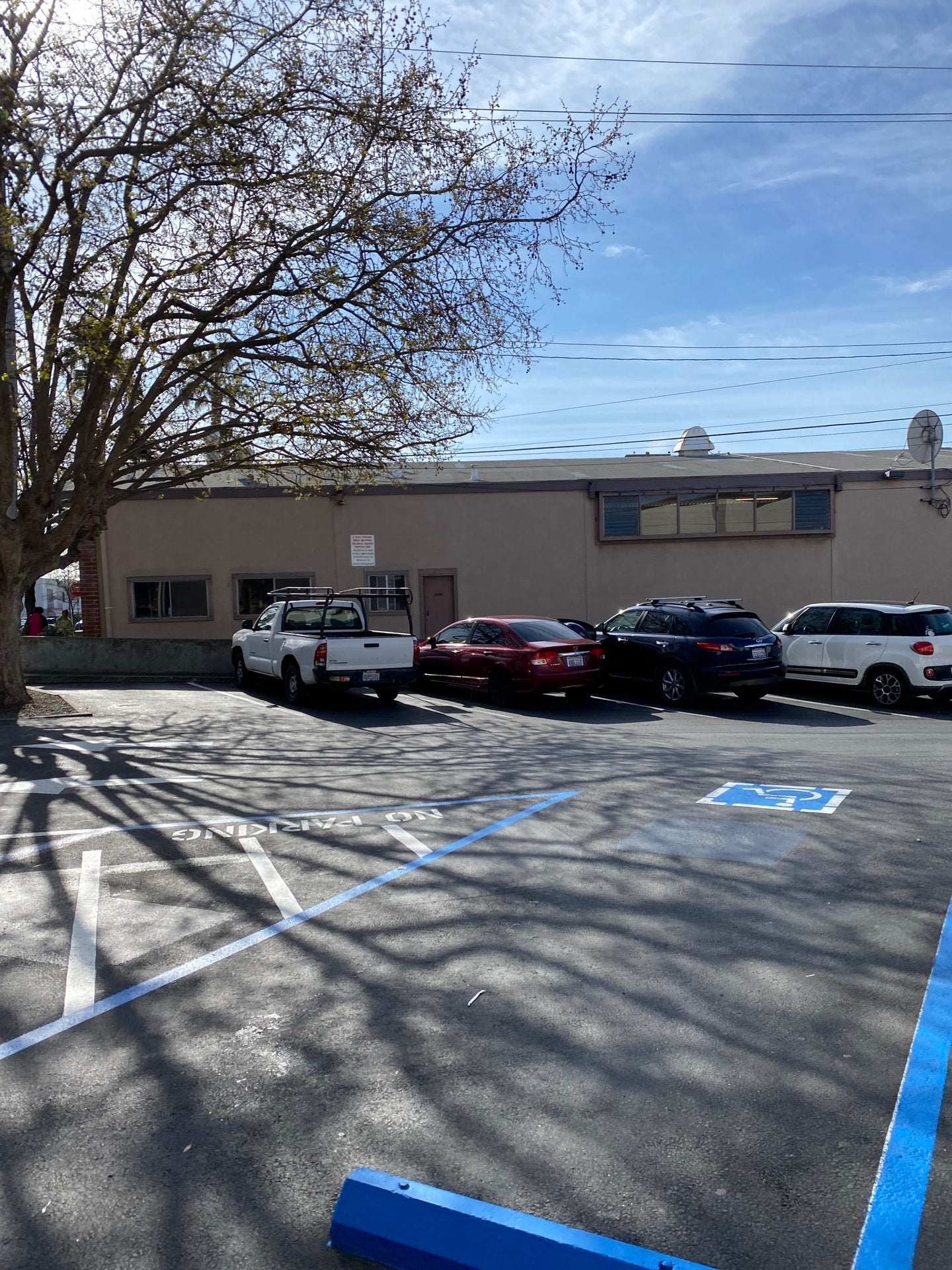 Amazon Locker, 525 El Camino Real, Millbrae, CA, Mailing & Shipping