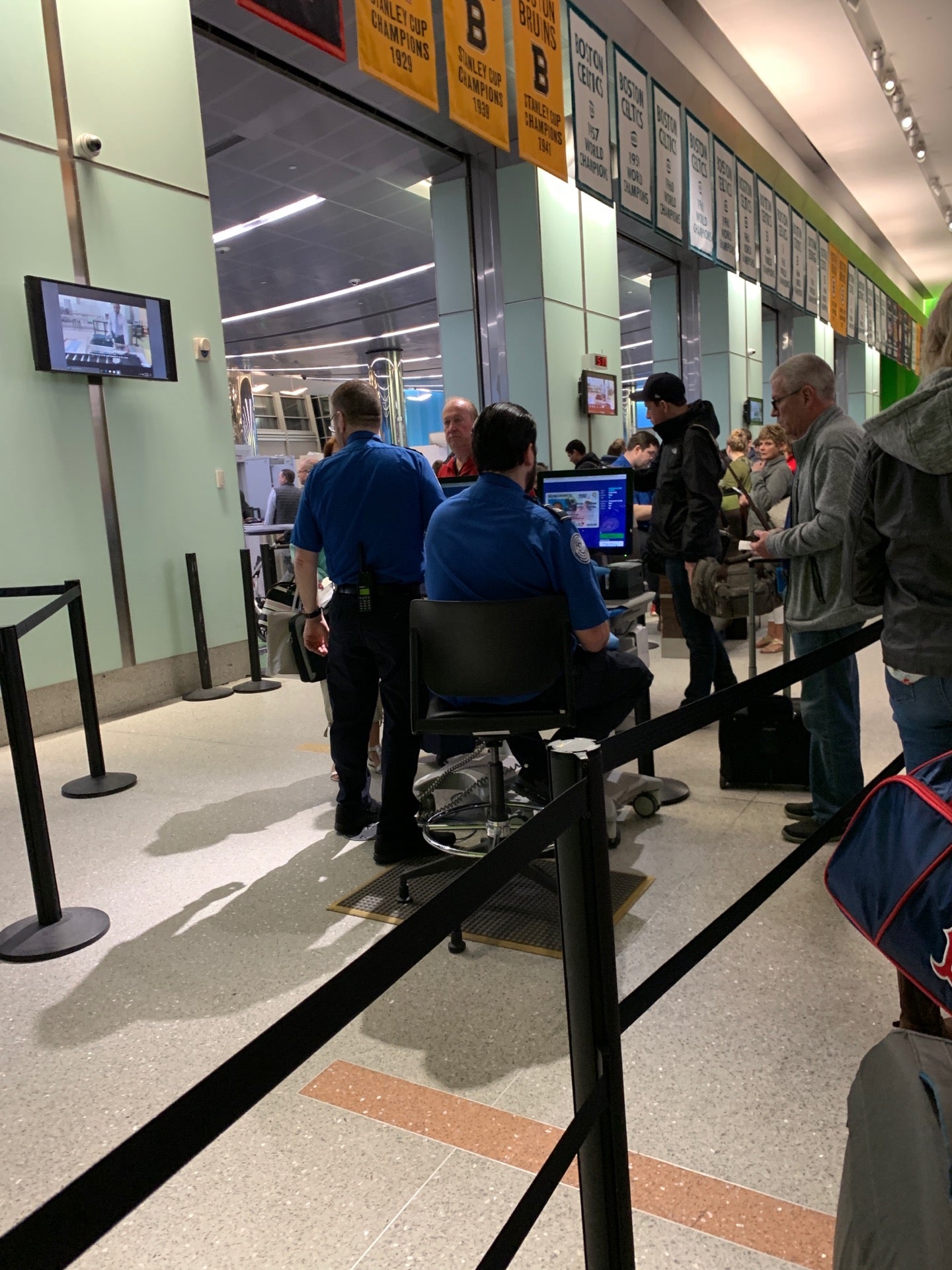 Boston Airport Stores - 149remr