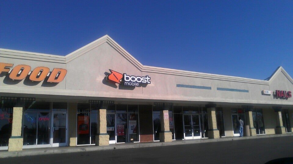 boost mobile near me open