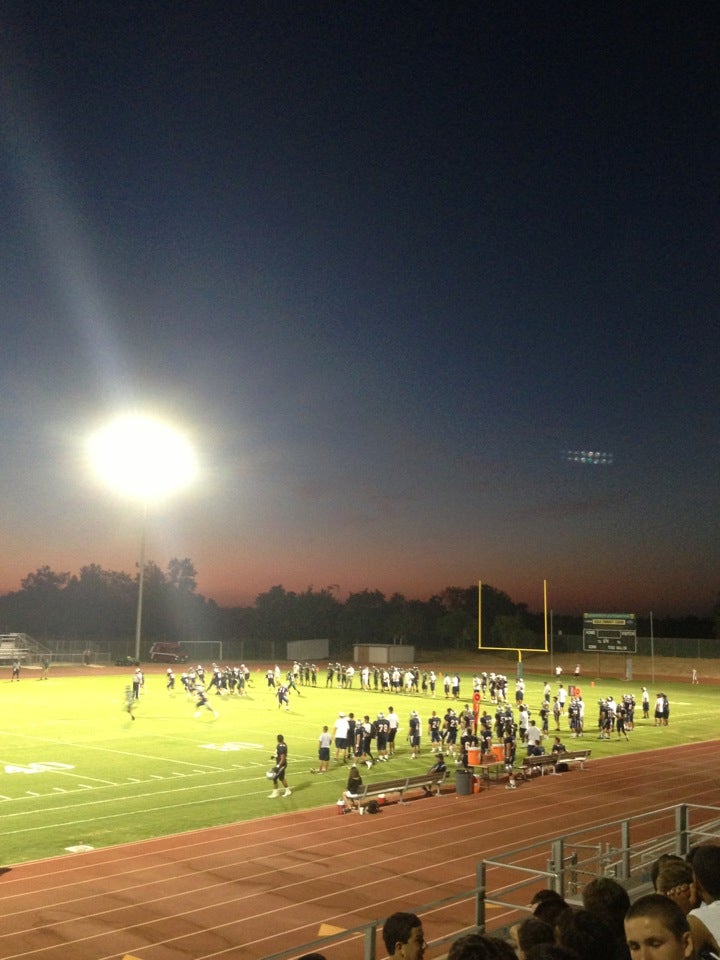 Golden West High School, 1717 N McAuliff St, Visalia, California