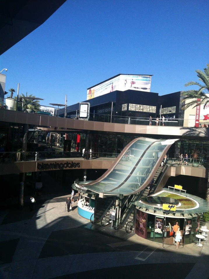 Santa Monica Place, 395 Santa Monica Place, Santa Monica, CA, Shopping  Centers & Malls - MapQuest