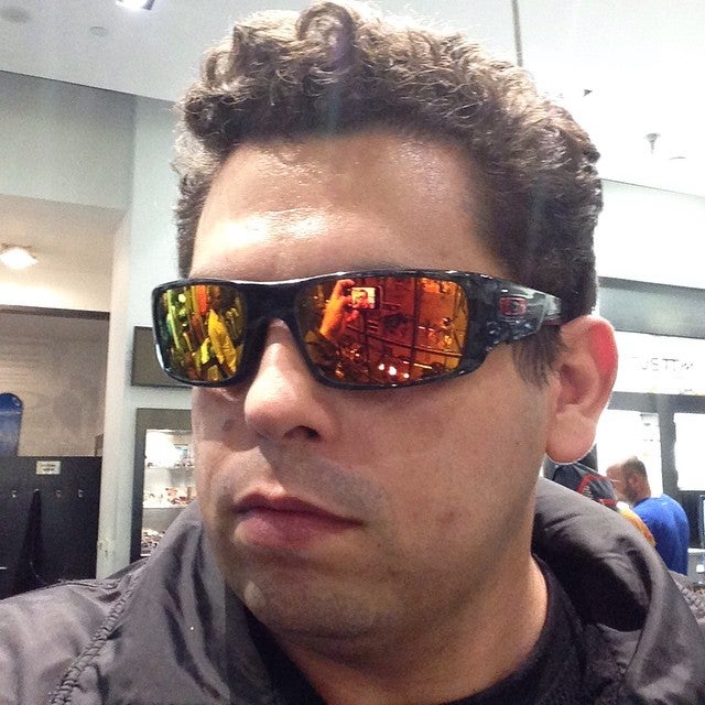 Oakley Store, 556 Southcenter Mall Seattle, WA  Men's and Women's  Sunglasses, Goggles, & Apparel