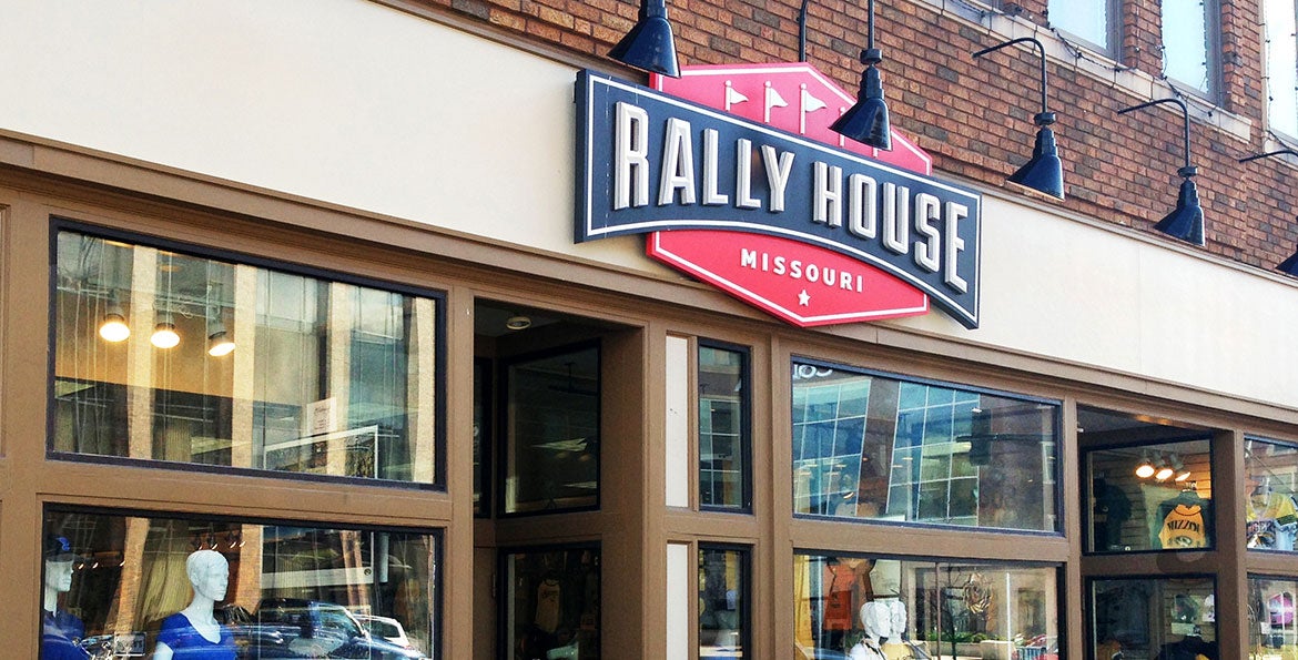 Rally House Fenton, 676 Gravois Bluffs Blvd, Fenton, MO, Sportswear -  MapQuest