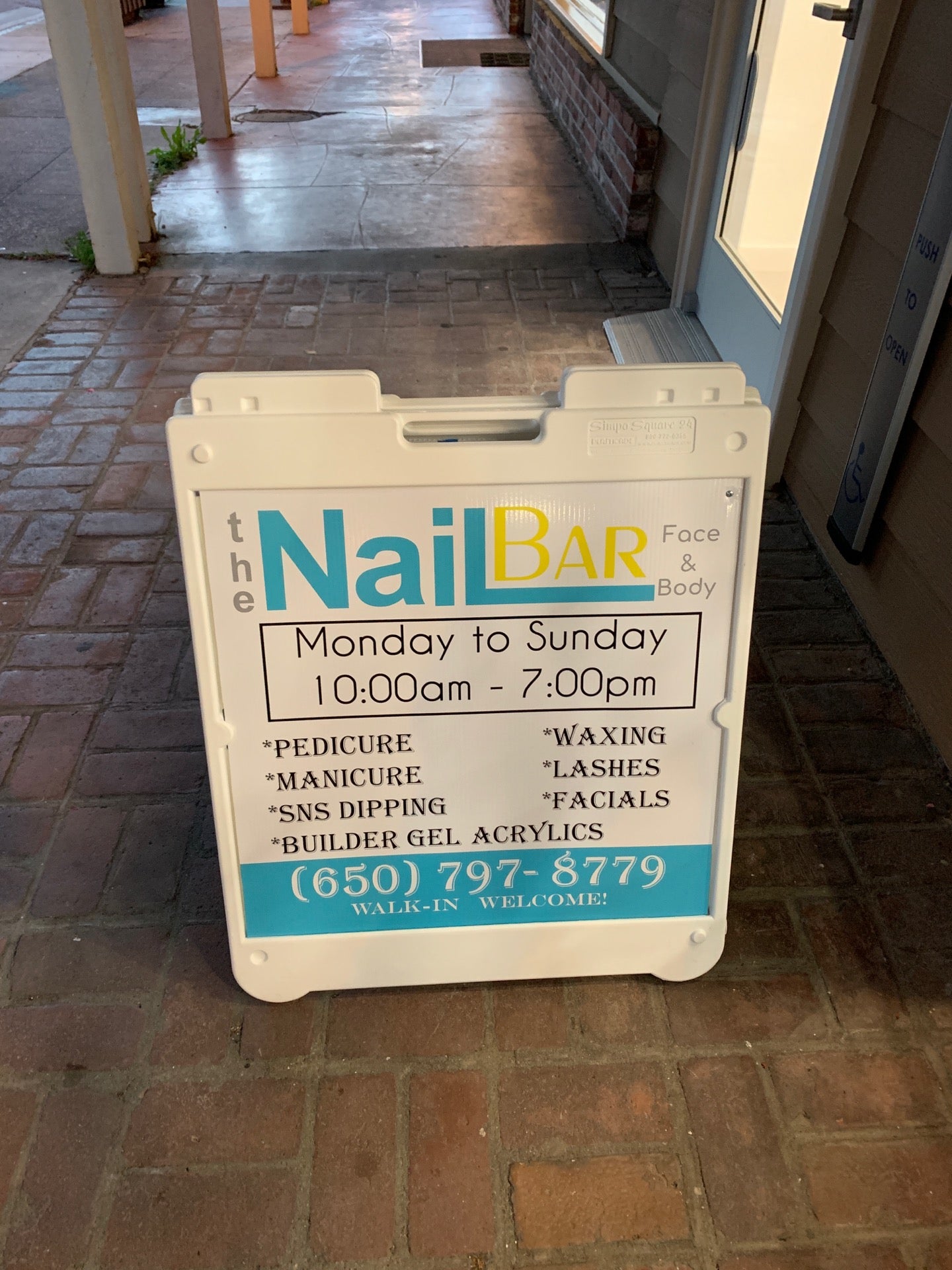 The Nail Bar Los Altos CA là nơi tuyệt vời để quý khách có thể thư giãn và được chăm sóc đúng cách. Với các dịch vụ chuyên nghiệp và đội ngũ nhân viên tận tâm, chúng tôi sẽ đem đến cho quý khách một trải nghiệm tuyệt vời.
(Translation: The Nail Bar Los Altos CA is a great place to relax and be pampered properly. With professional services and a dedicated staff, we will provide you with an amazing experience.)