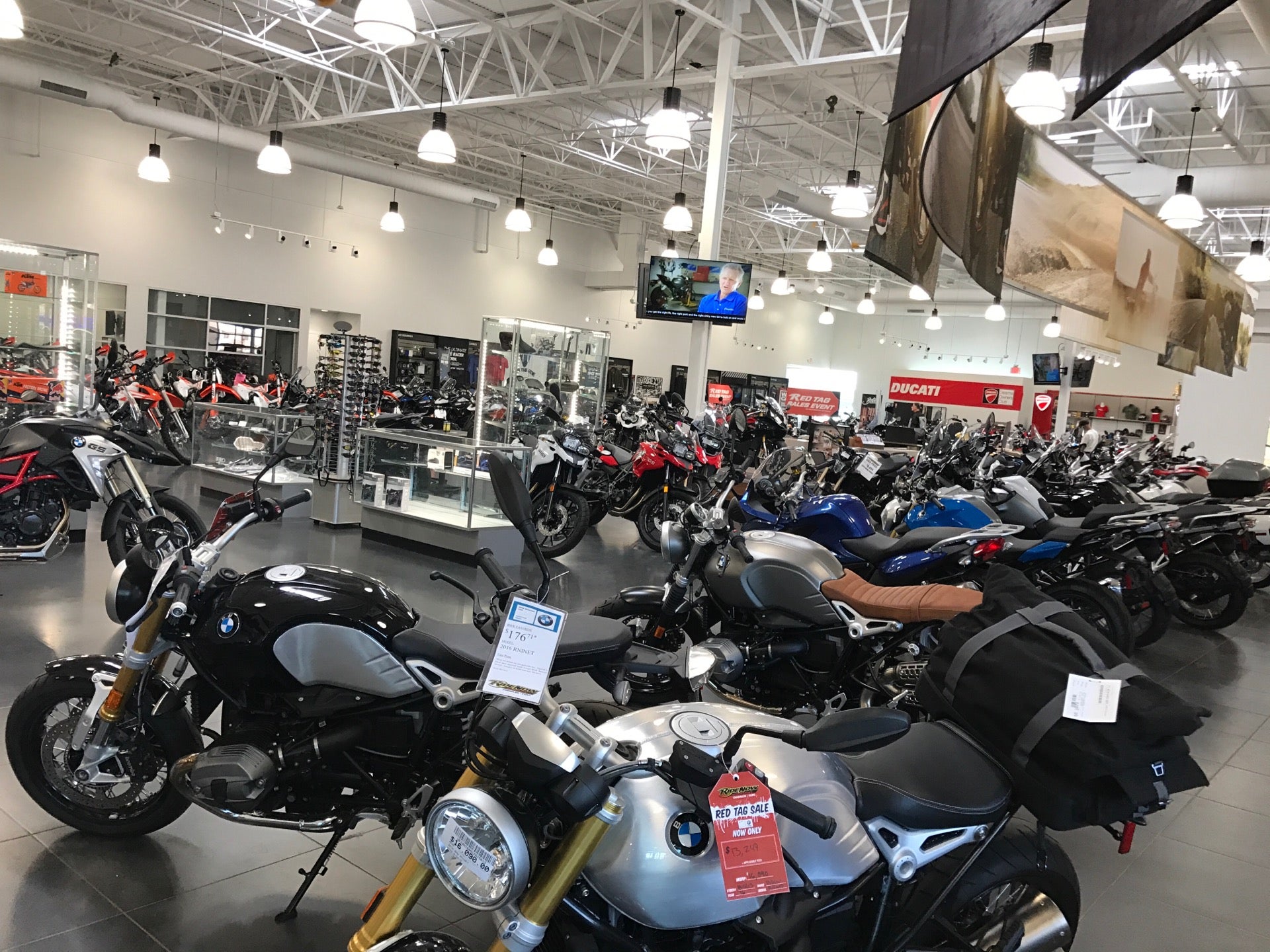 RideNow Powersports Chandler, 2677 East Willis Rd, Chandler, AZ