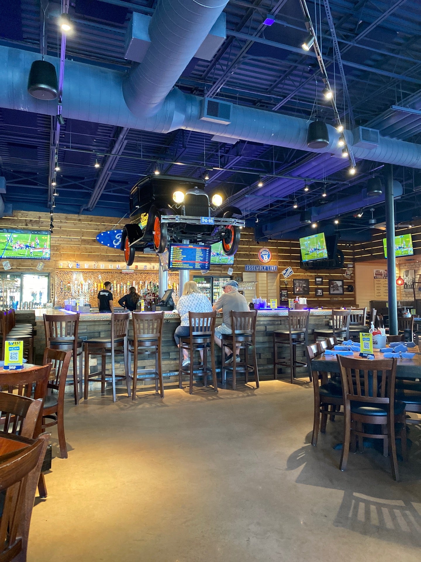 Ford's Garage Kissimmee, 3210 Margaritaville Blvd, Kissimmee, FL