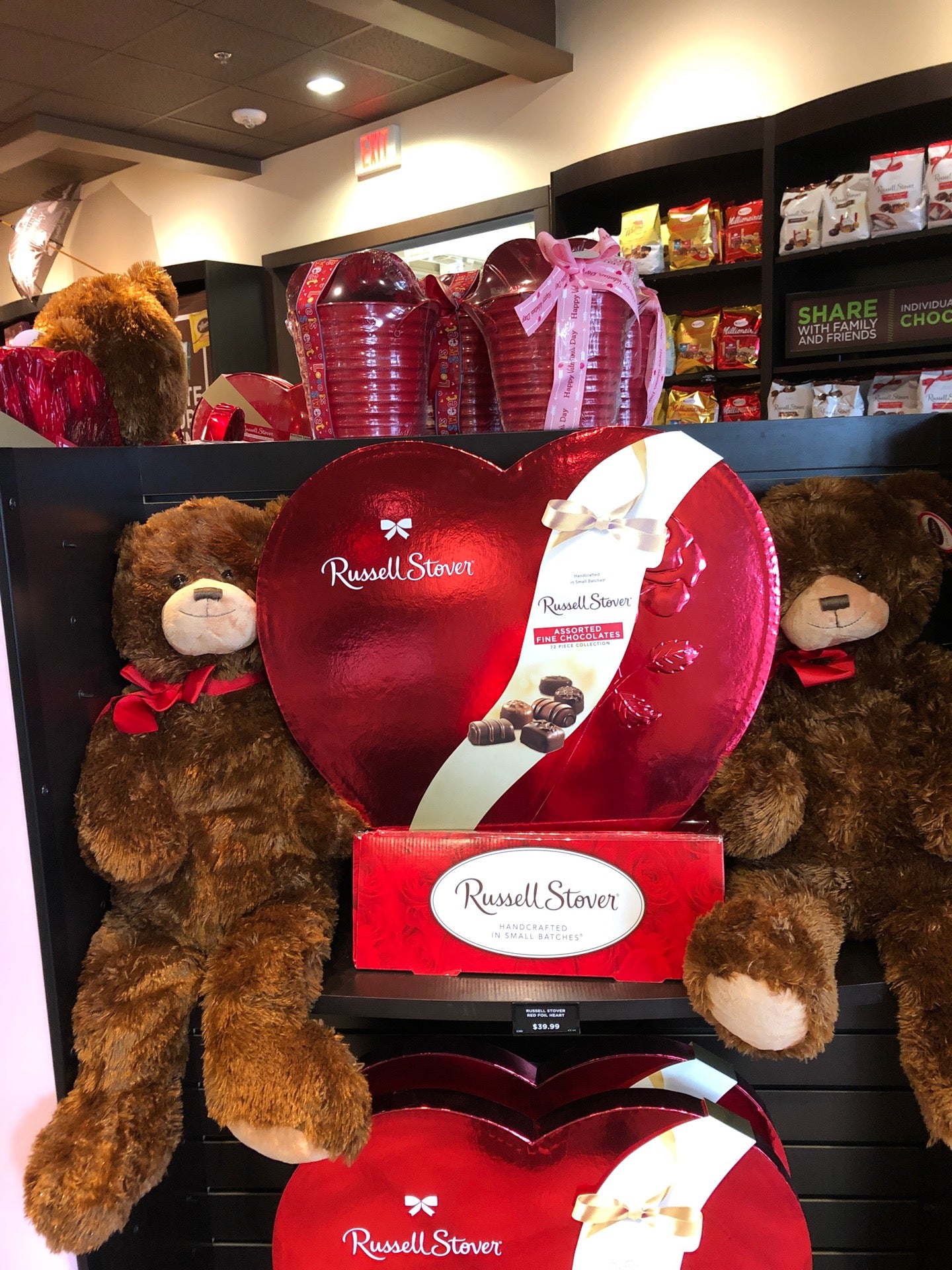 Russell Stover Chocolates, 950 Industrial Dr, Wildwood, FL, Eating