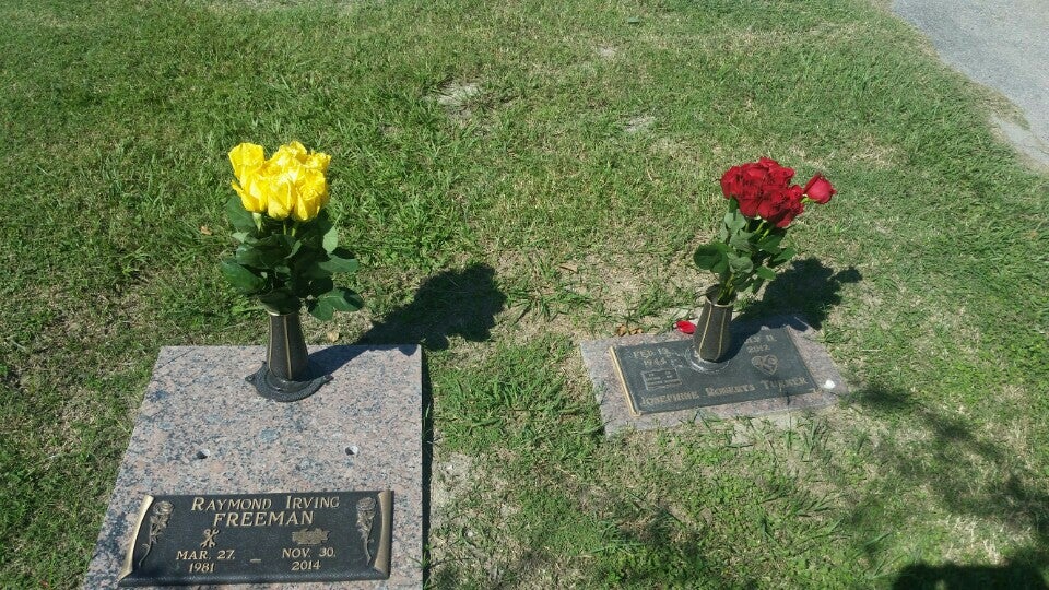 Houston Memorial Gardens, 2426 Cullen Pkwy, Pearland, TX, Cemeteries