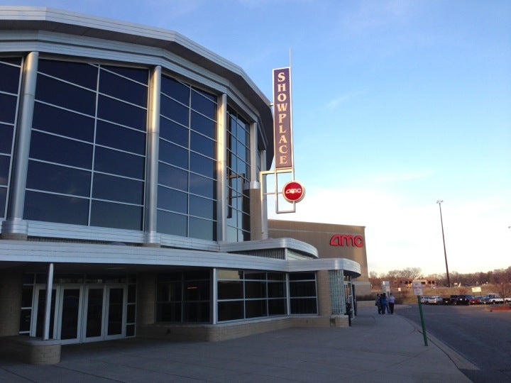 AMC Coon Rapids 16, 10051 Woodcrest Dr NW, Minneapolis, MN, Movie