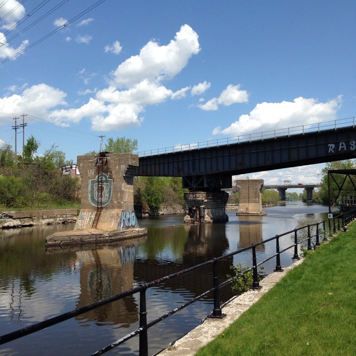 Pont Tournant du Canal Lachine, Rue St-Patrick, Montréal, QC, Bridge ...