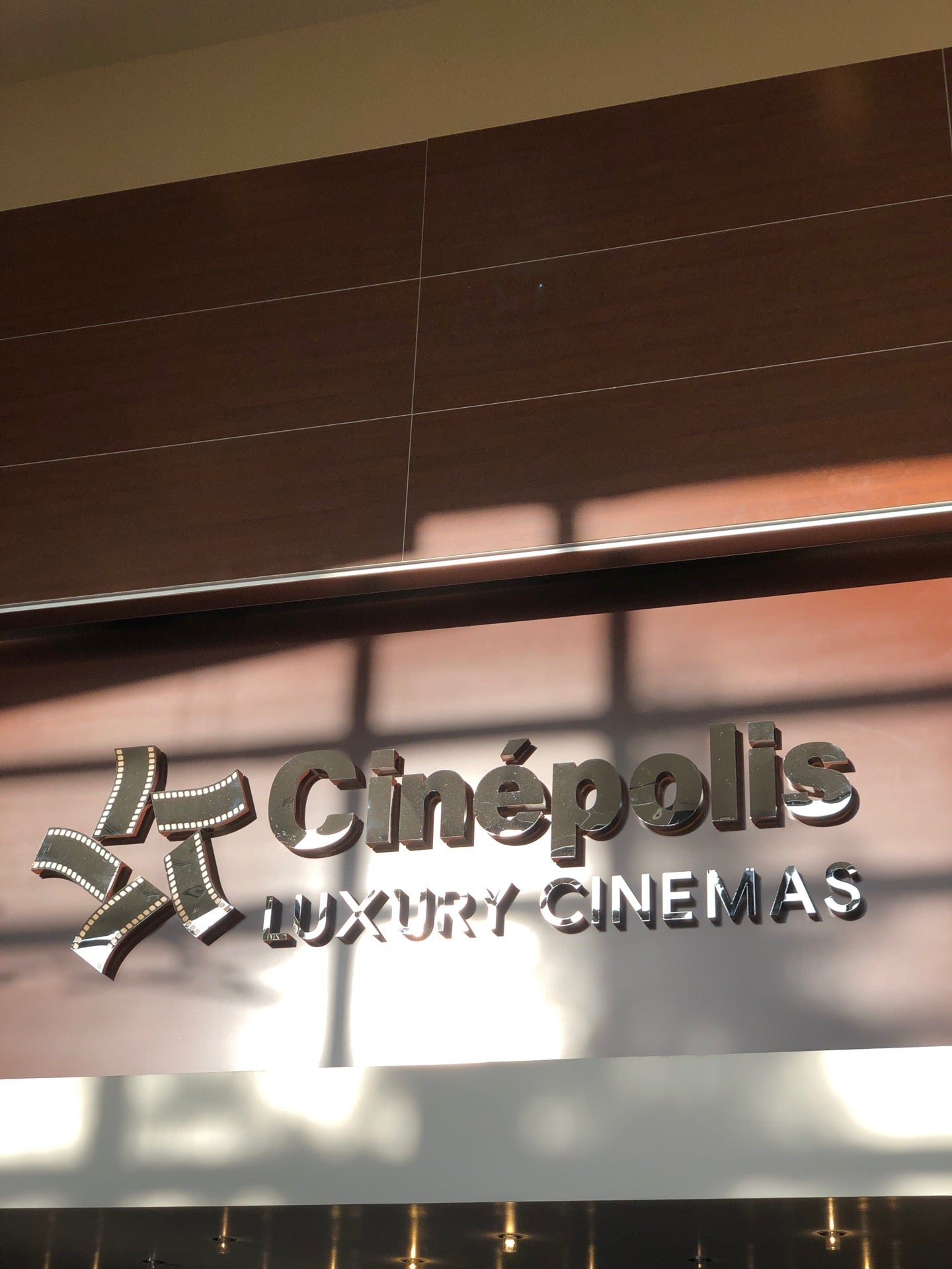 Cinépolis Luxury Cinemas Hamlin, 14111 Shoreside Way, Winter Garden, FL