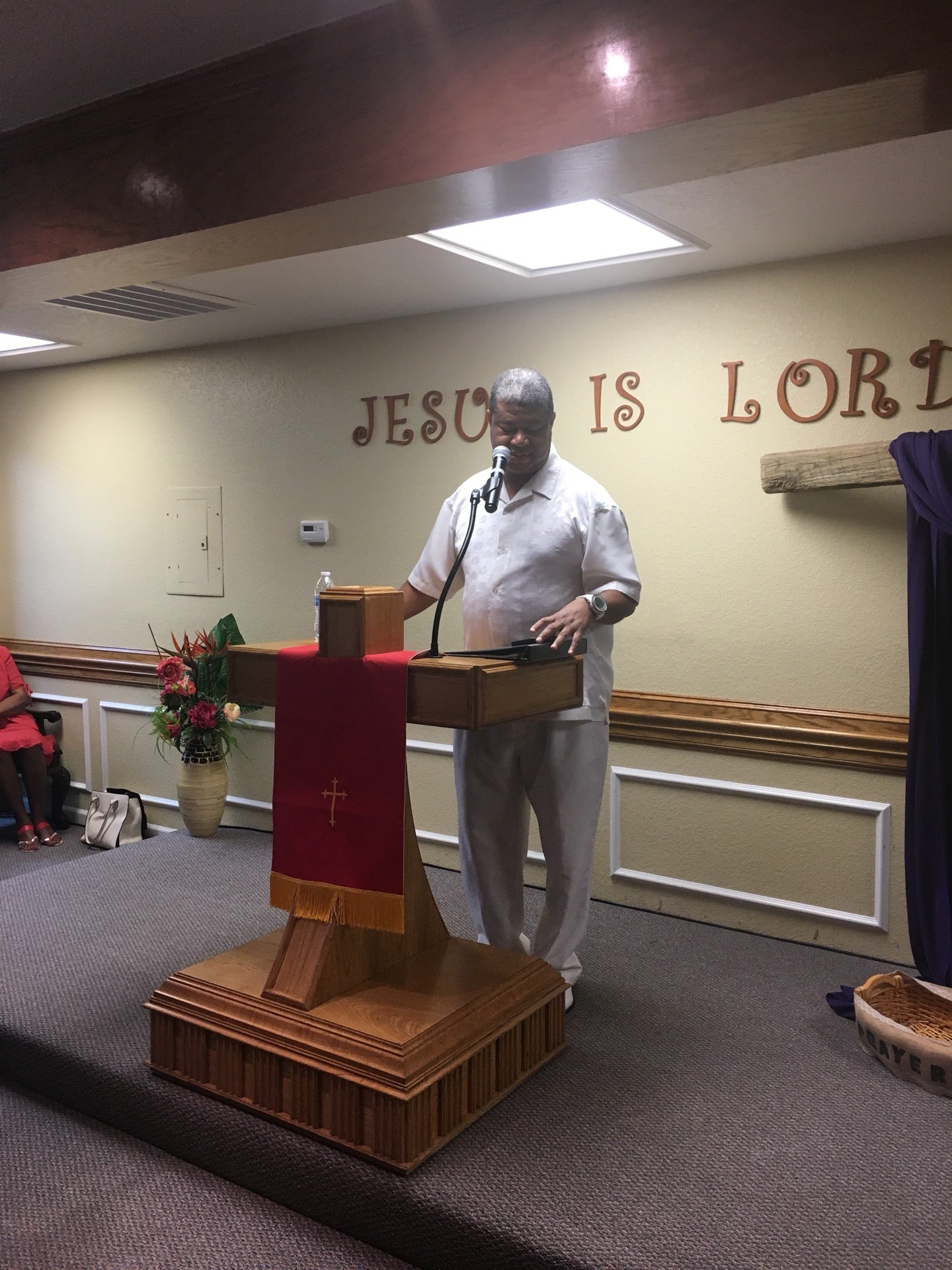 New Beginning Community Baptist Church, 8811 S Kirkwood Rd, Houston, TX