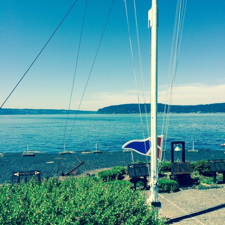 Yacht Club, 5401 N Waterfront Dr, WA MapQuest