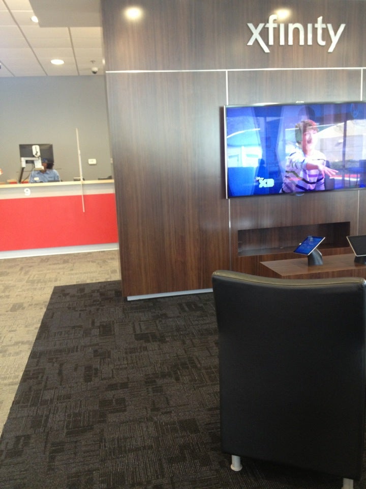 Xfinity Store by Comcast, 2900 Delk Rd SE, Marietta, GA