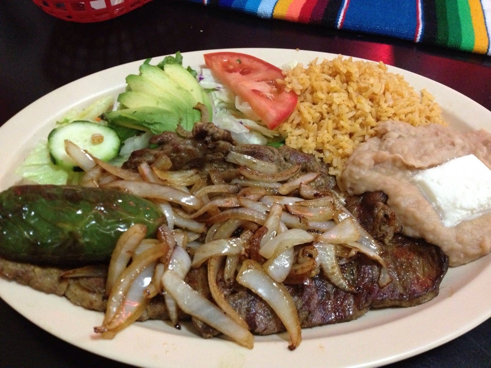 La Vero's Mexican Food and Beer, 1205 Saviers Rd, Oxnard, CA, Mexican