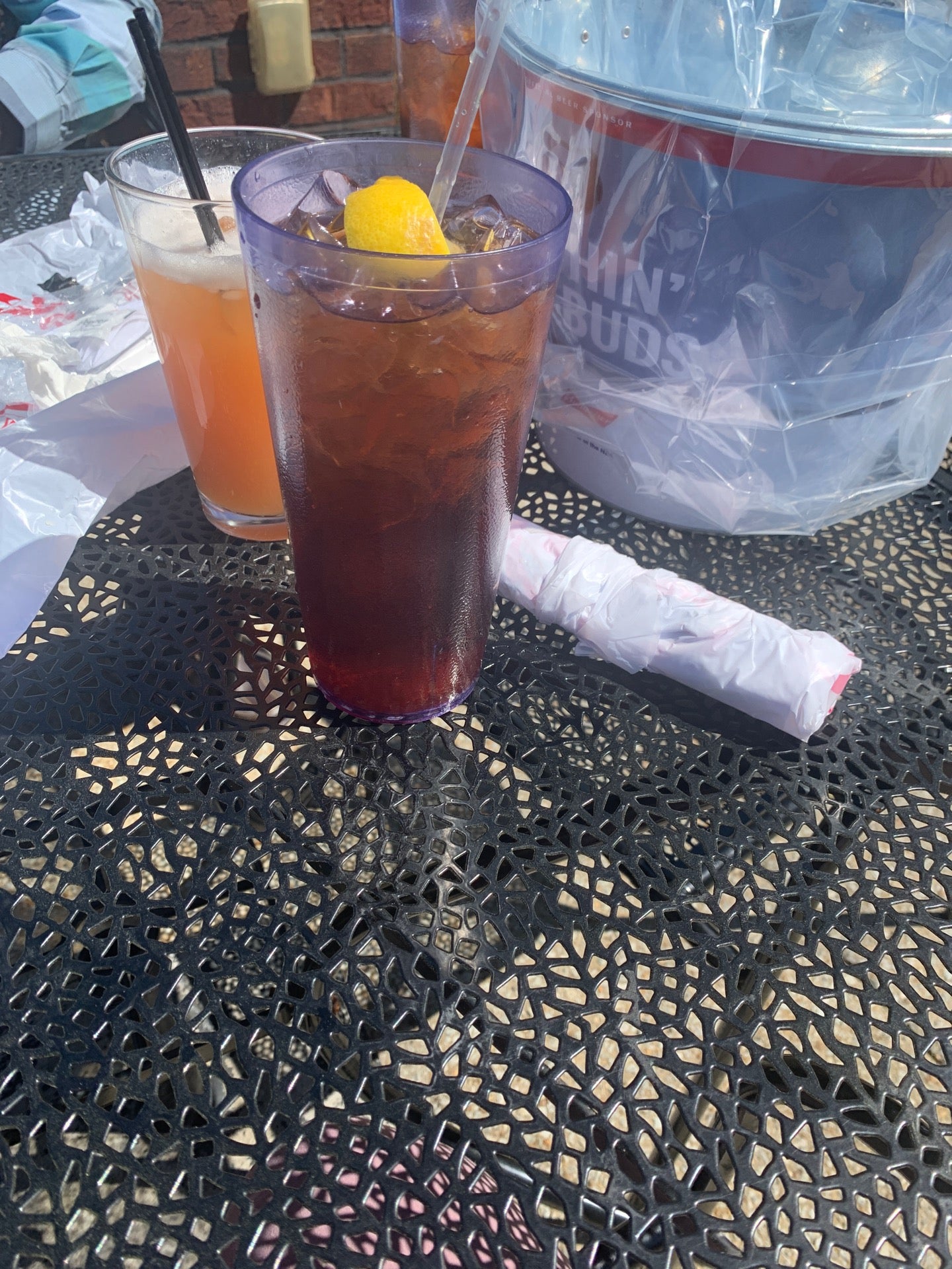 Red Hook Cajun Seafood & Bar, 3295 Poplar Ave, Memphis, TN, Eating