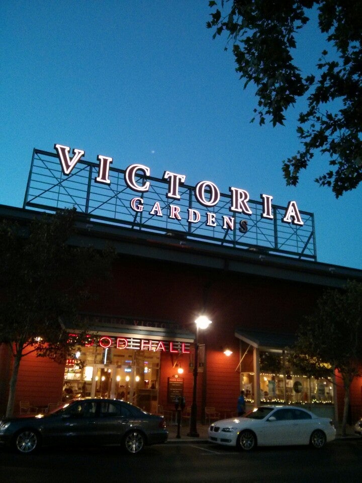Victoria Gardens outdoor shopping Mall in Rancho Cucamonga