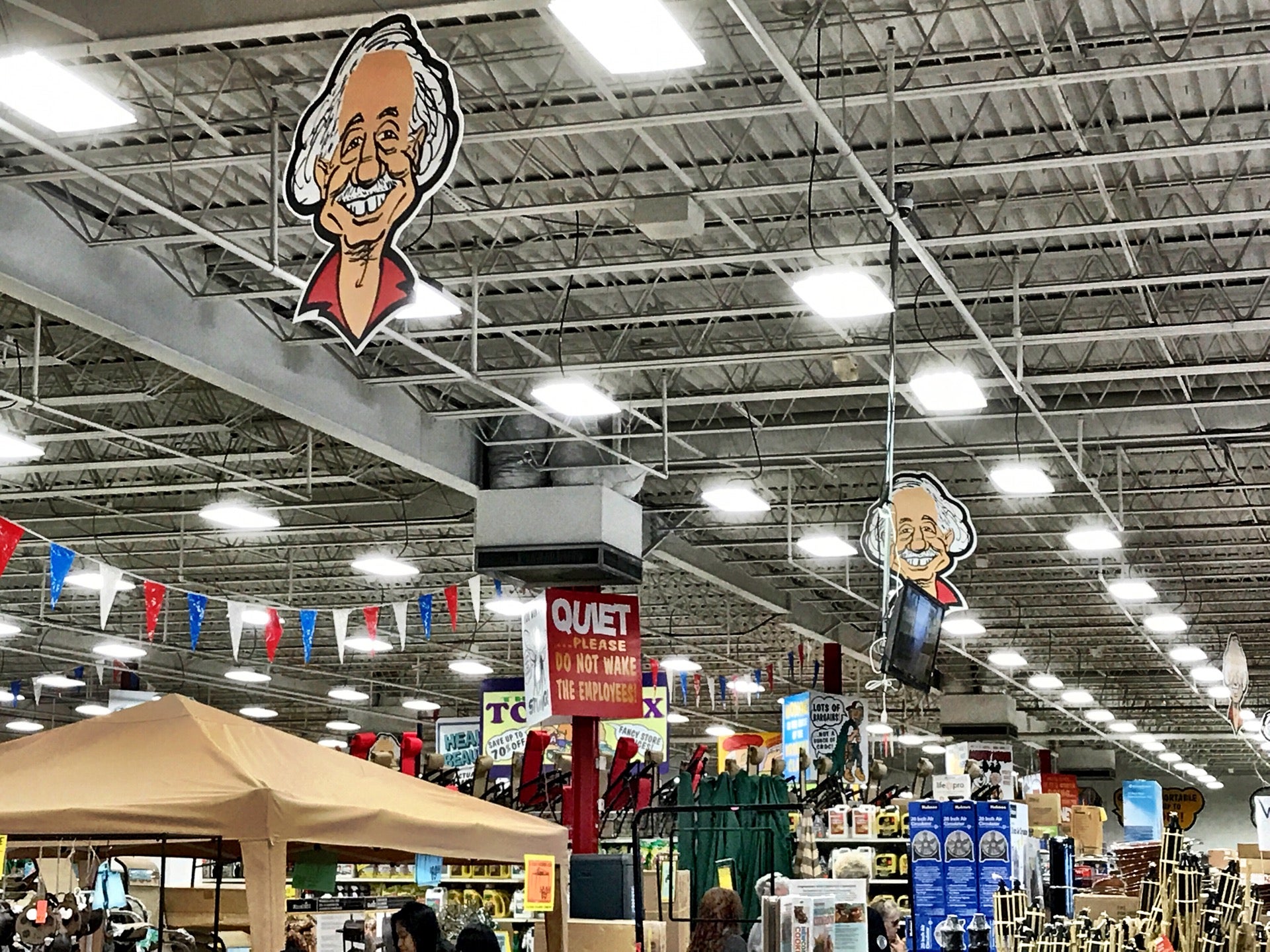 Ollie's Bargain Outlet, 5957 E Virginia Beach Blvd, Norfolk, VA