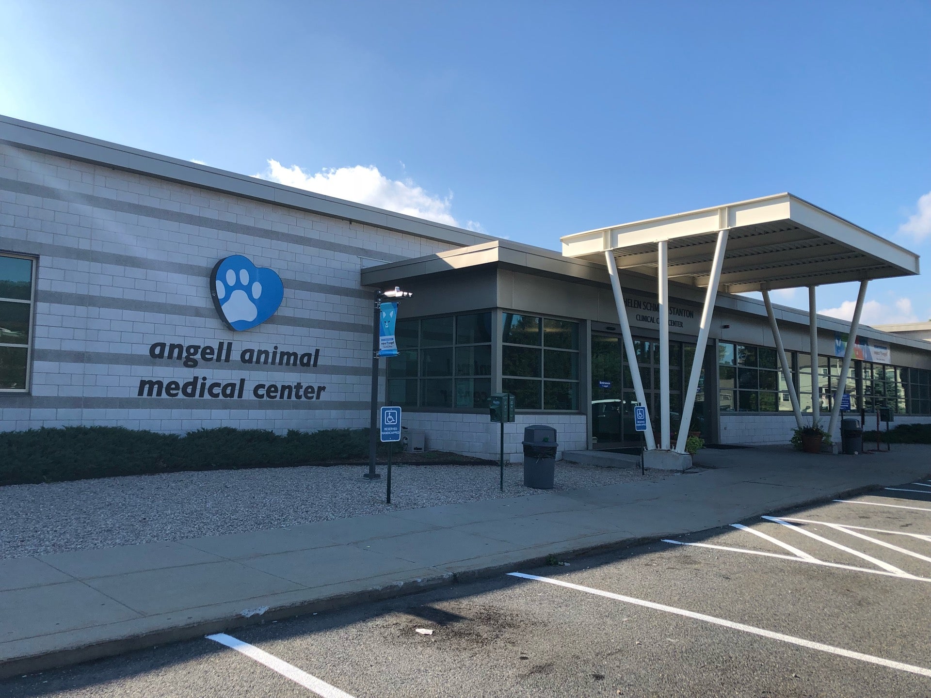 Angell Animal Medical Center, 350 S Huntington Ave, Boston, MA - MapQuest