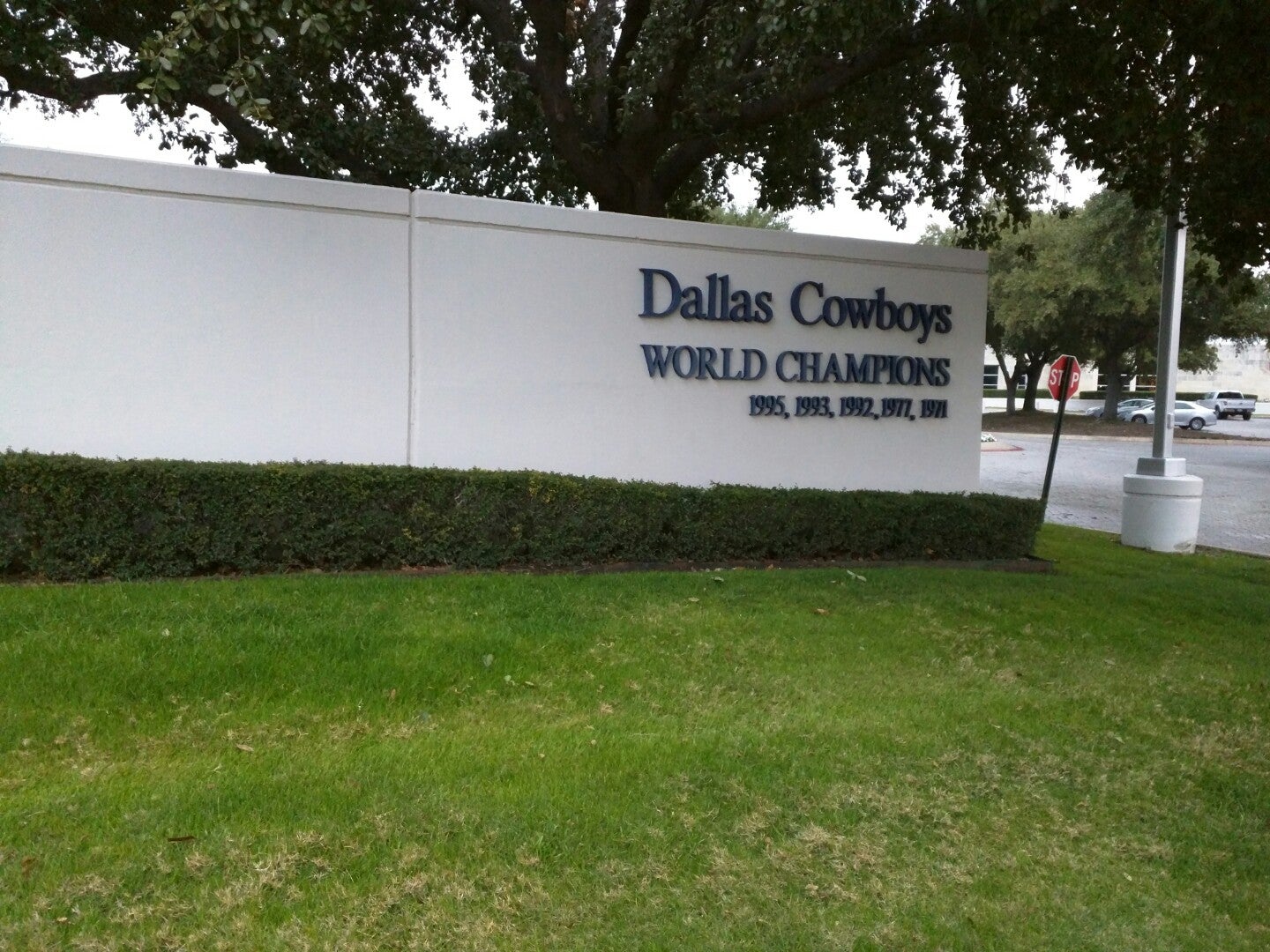 Official Dallas Cowboys Pro Shop, 3200 E Airfield Dr, DFW Airport, TX,  Sporting Goods - MapQuest