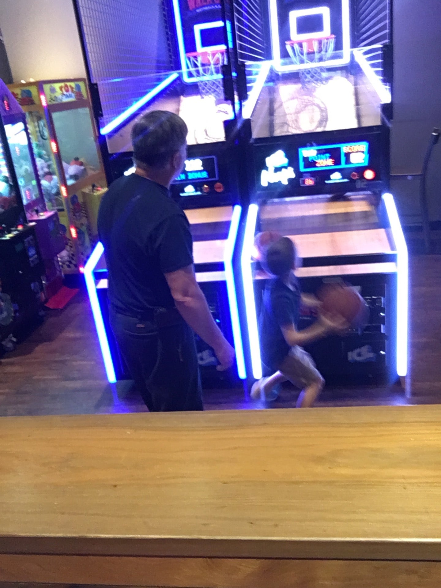 WalkOn's Sports Bistreaux Juban Crossing Restaurant, 27010 Crossing