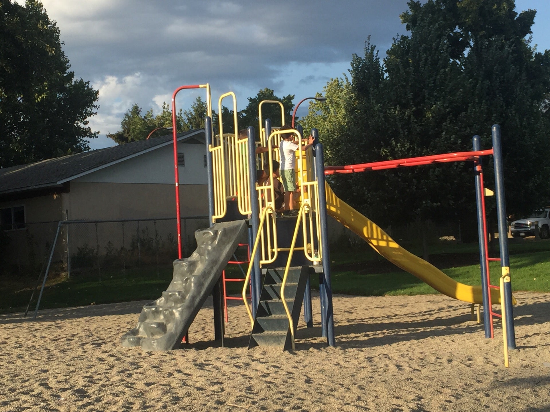 Cameron Park, Aberdeen St, Kelowna, BC - MapQuest