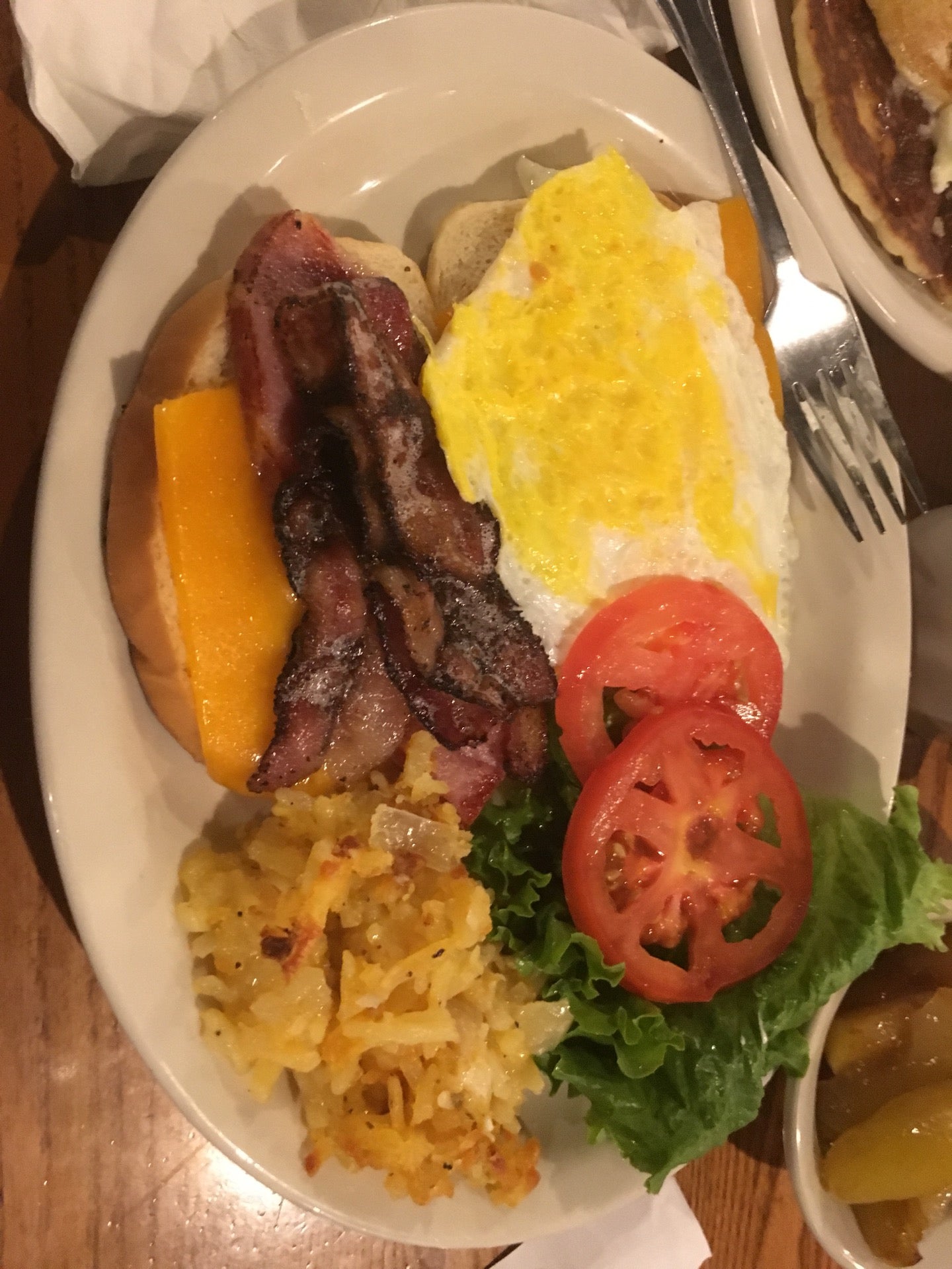 Cracker Barrel Old Country Store, 4367 State Route 44 August Ave