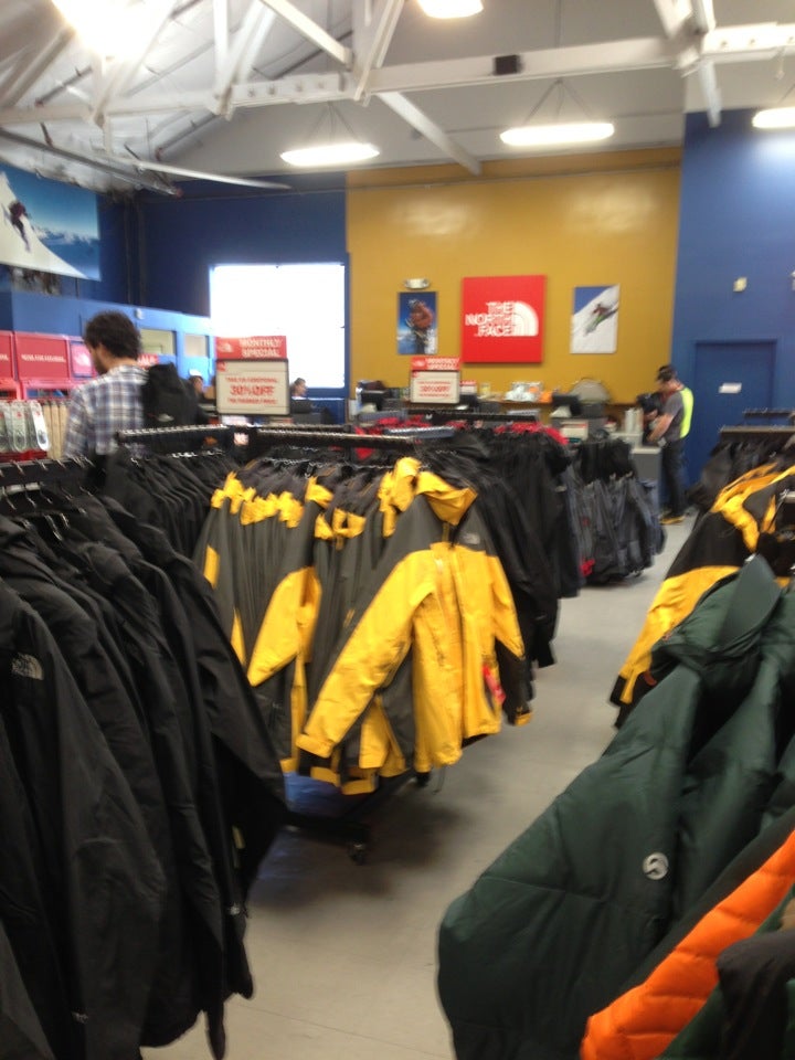 The North Face Westfield Valley Fair Mall, Stevens Creek Blvd, San Jose,  CA, Clothing Retail - MapQuest