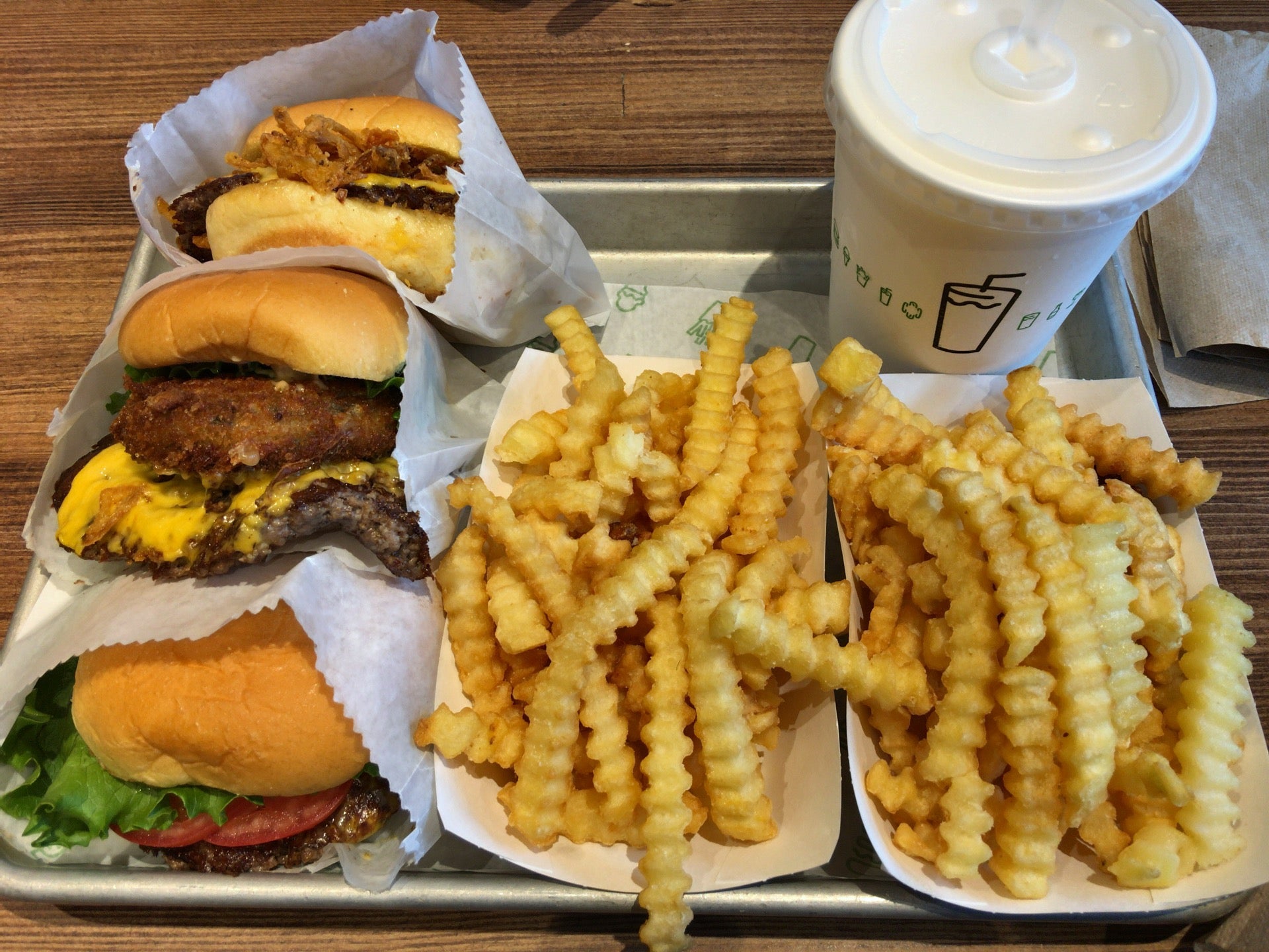 Shake Shack at 610 Commons Way Bridgewater, NJ