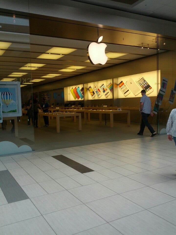 Conestoga - Apple Store - Apple (CA)