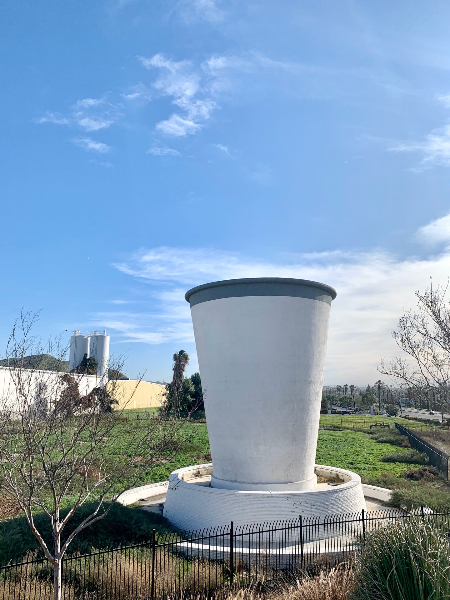 World s Largest Paper Cup 800 E Citrus St Riverside CA Monuments 