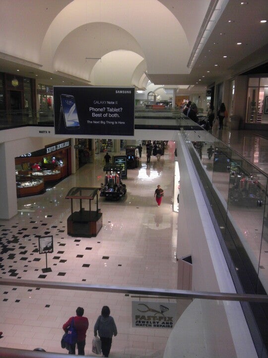 Glendale Galleria, 100 W. Broadway, Suite 100, Glendale, CA, Shopping  Centers & Malls - MapQuest